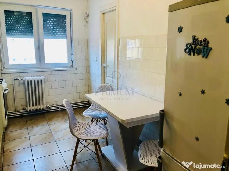 Apartament cu 4 camere decomandat în Central