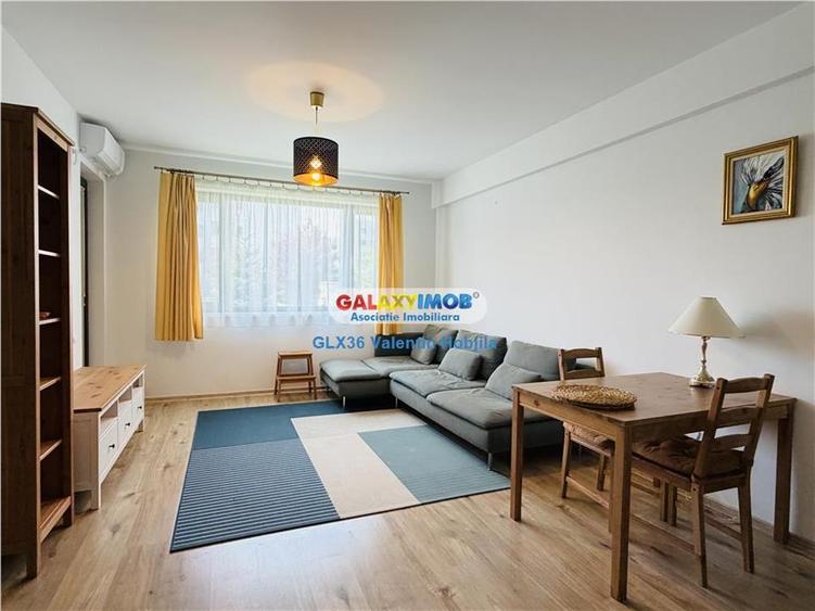 Apartament cu 3 camere semidecomandat, mobilat în Băneasa