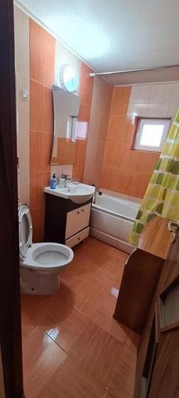 Apartament cu 2 camere decomandat, mobilat în Nicolina