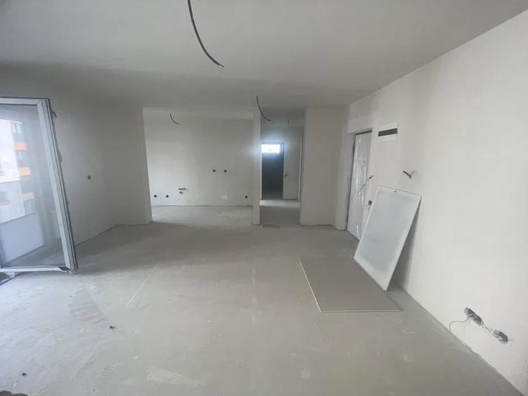 Apartament semifinsat de vanzare 60 mp zona Marasti Dionisei Roman - 3