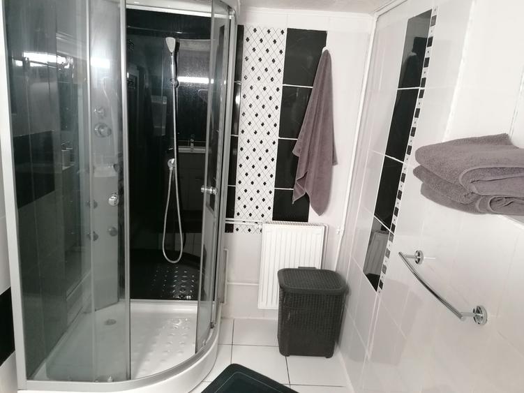 Apartament cu 2 camere decomandat în Drumul Carului