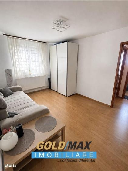 Apartament cu 3 camere în Craiovei