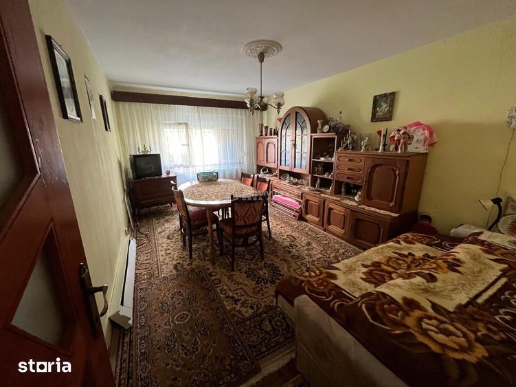 Apartament cu 3 camere decomandat în Central