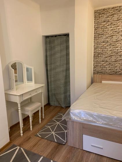 Apartament cu 3 camere decomandat în Dacia