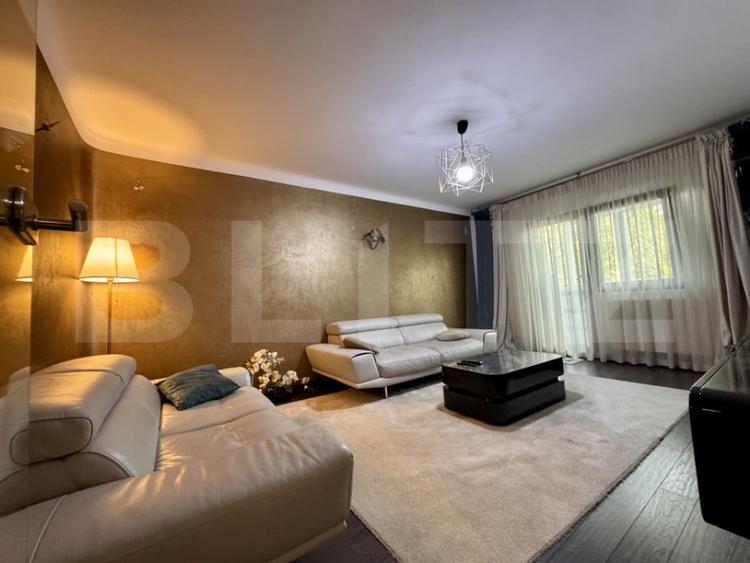 Apartament cu 3 camere decomandat în Valea Rosie