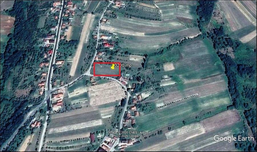 Teren de 3200 mp, în Sâg