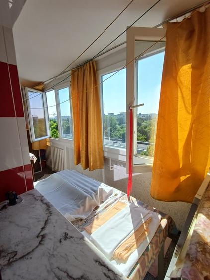 Apartament cu 2 camere semidecomandat în Alexandru Obregia