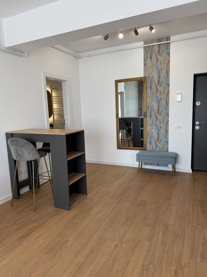 Apartament cu 2 camere semidecomandat în Radu Negru