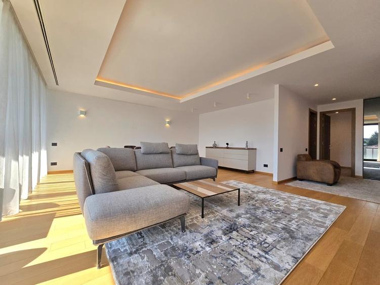 Apartament cu 3 camere în Primăverii