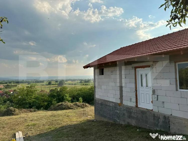 Casă cu 2 camere cu Teren 1400 Mp în Chimindia