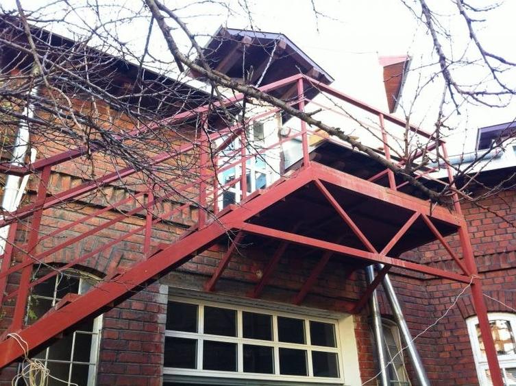 Apartament cu 2 camere semidecomandat, mobilat în Grădina Icoanei