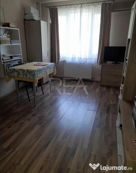 Apartament cu 3 camere decomandat în Drumul Taberei