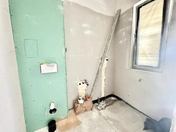 Casă cu 4 camere cu Teren 350 Mp în Moșnița Veche