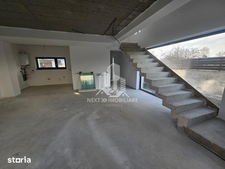 Casă cu 4 camere cu Teren 202 Mp în Palazu Mare
