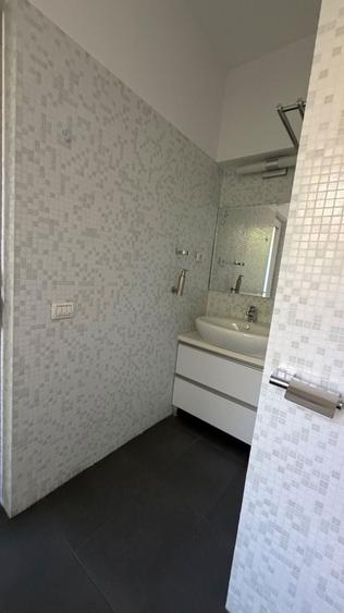 Casă individuală cu 12 camere cu Teren 400 Mp în Kiseleff