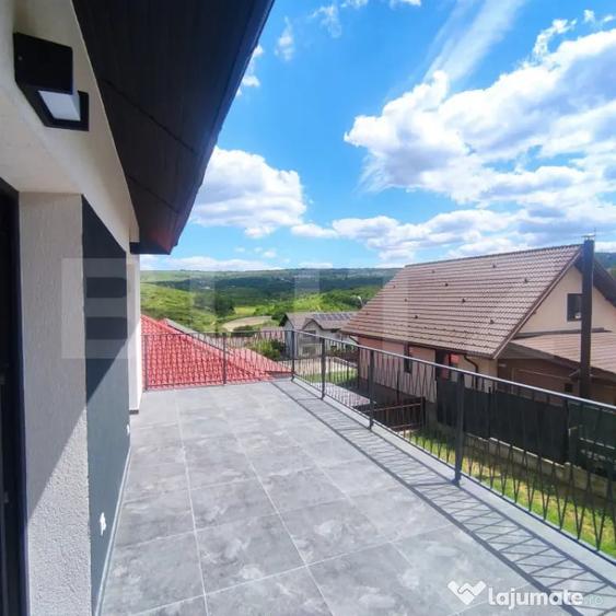 Vila 135 mp, teren 450 mp, priveli?te panoramica spre ora - 2