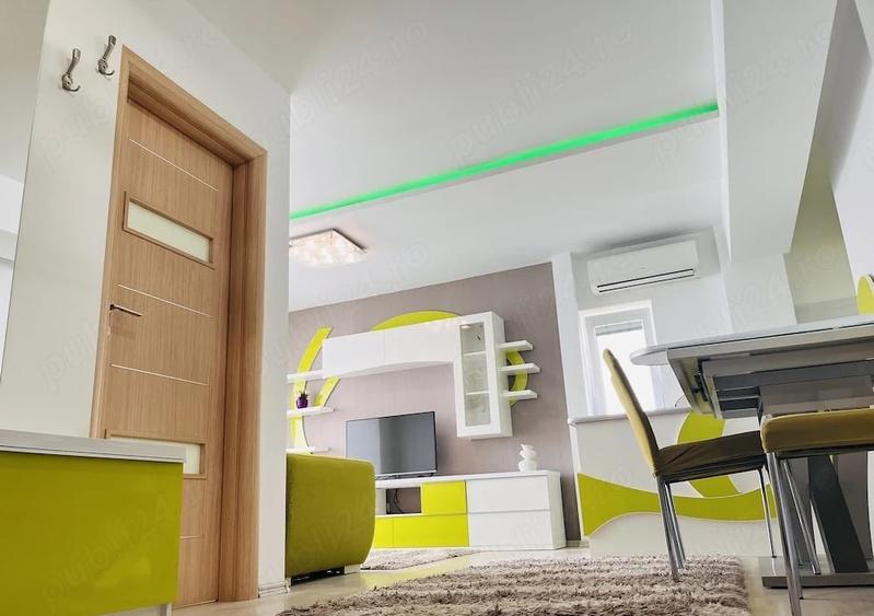 Apartament cu 3 camere decomandat, mobilat în City Park Mall