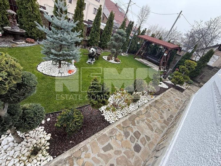 Casă cu 9 camere cu Canalizare în Marginea