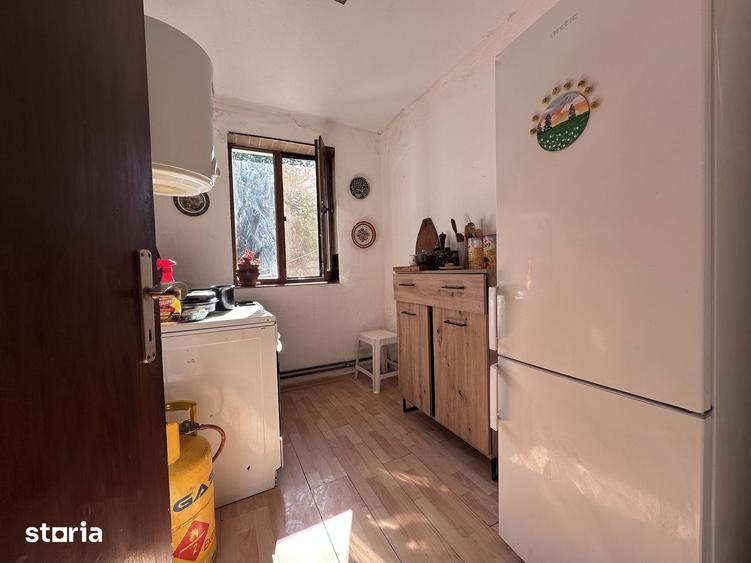 Vanzare casa in Pucioasa, Dambovi?a - 4 camere - teren 5.808 mp - 15
