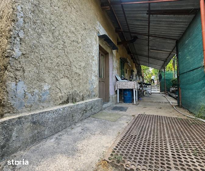 Casă cu 4 camere cu Teren 1400 Mp în Cerna