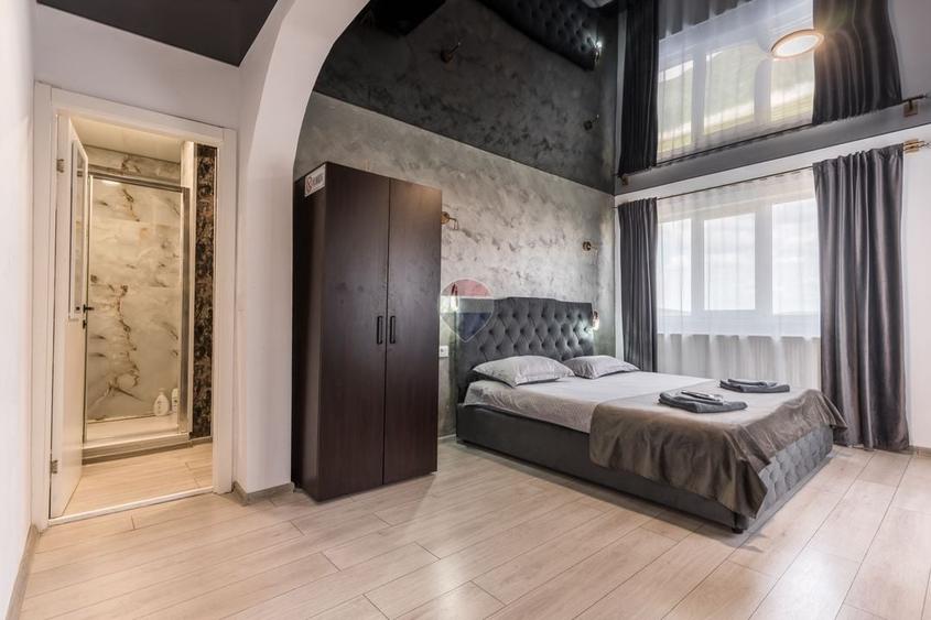 Casă individuală cu 8 camere cu Piscina în Bogonos
