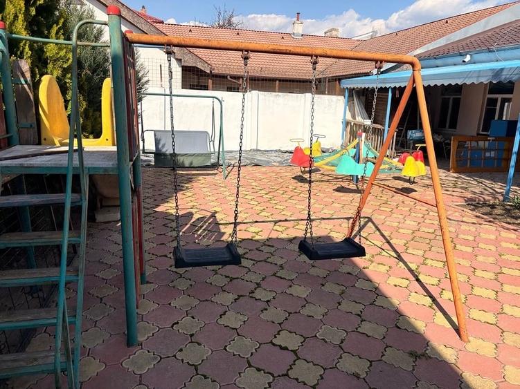 Casă cu Teren 265 Mp în Central