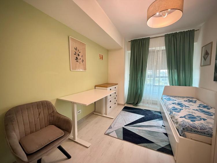 Apartament cu 3 camere, mobilat în Nicolina