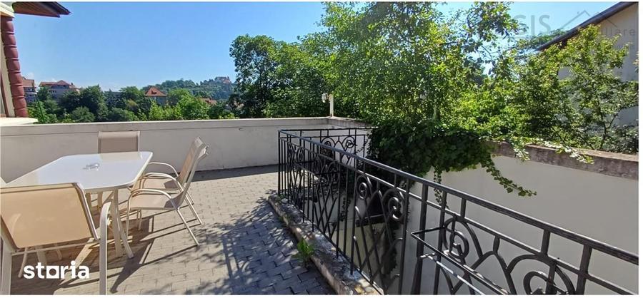 Apartament cu 5 camere, mobilat în Schei