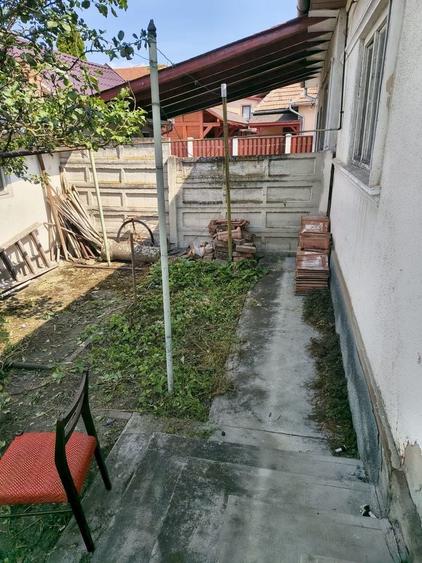 Casă cu 2 camere în Central