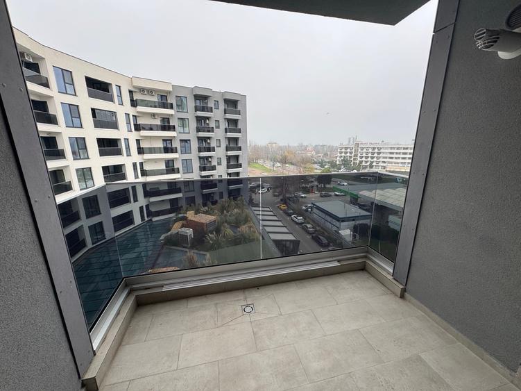Apartament cu 2 camere decomandat în Universitate