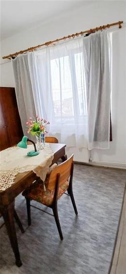 Apartament cu 2 camere semidecomandat în Decebal