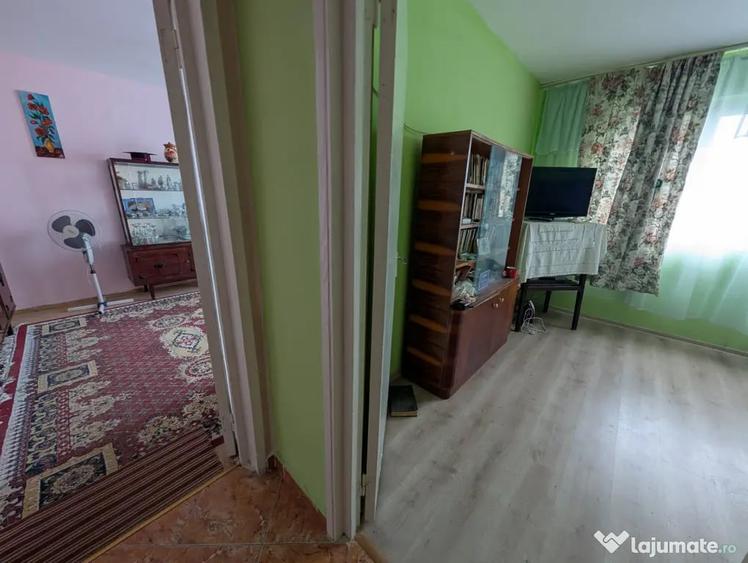 Apartament cu 3 camere decomandat în Alecu Russo