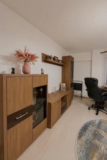Apartament cu 2 camere decomandat, mobilat în Complex Studențesc
