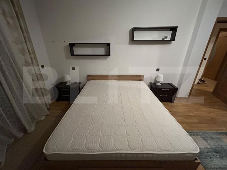 Apartament cu 2 camere semidecomandat, mobilat în Zorilor