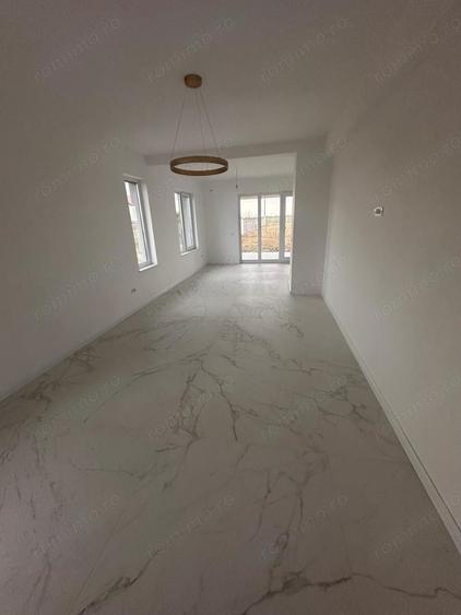 Casă cu 3 camere cu Teren 395 Mp în Covaci