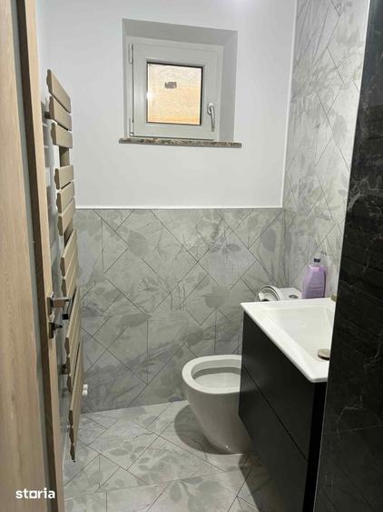 Apartament cu 3 camere decomandat în Astra