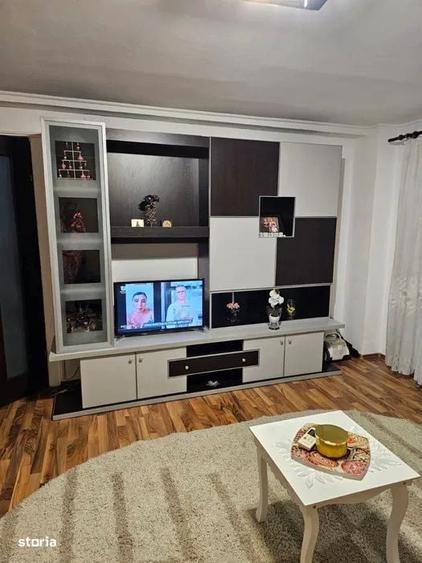 Apartament cu 2 camere decomandat în Vitan