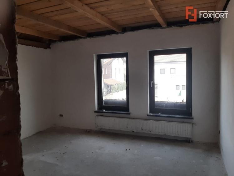 Casă individuală cu 5 camere cu Canalizare în Ciarda Roșie