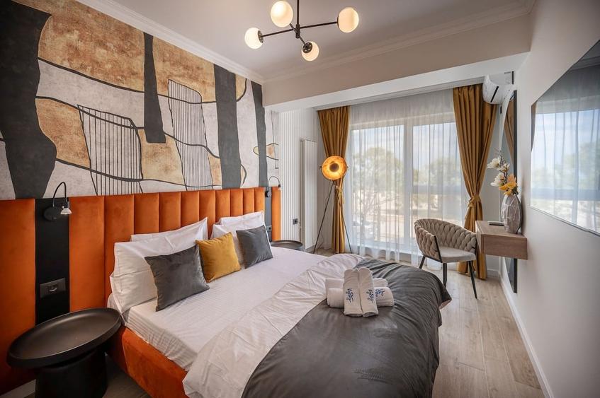 Apartament cu 3 camere decomandat în Mamaia-Sat