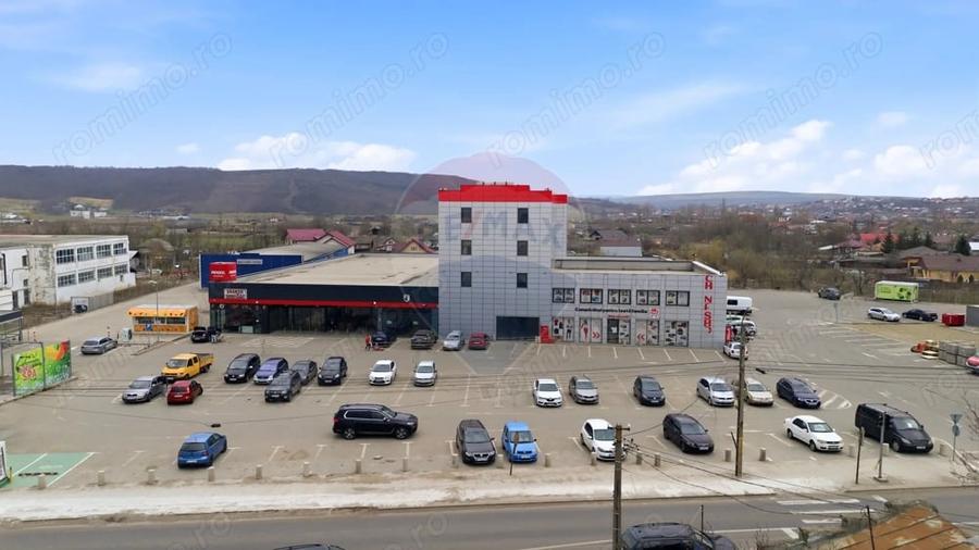 Spațiu comercial, de 3,995 mp, în Est