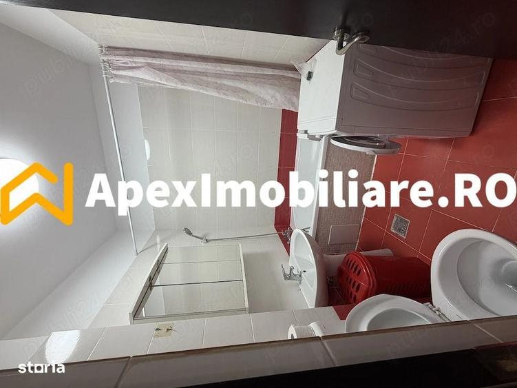 Apartament cu 3 camere semidecomandat în Rahova
