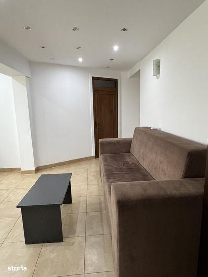 Apartament cu 3 camere decomandat în Micro 3