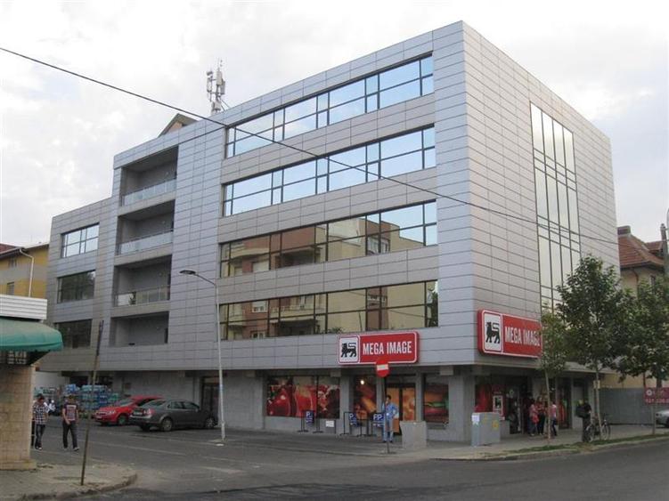 Birou, de 210 mp, în P-ta Presei Libere