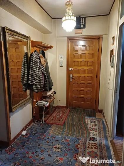 Apartament cu 3 camere decomandat în Ultracentral