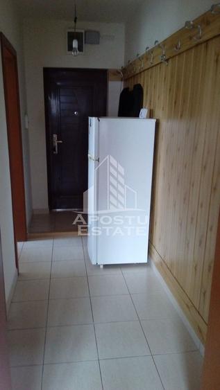 Apartament cu 2 camere semidecomandat în Lipovei