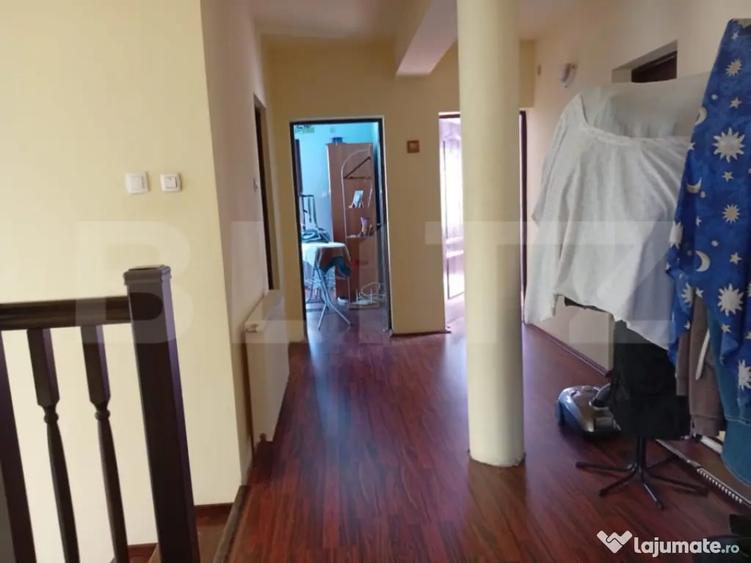 Casă cu 7 camere cu Teren 200 Mp în Tălmăcel