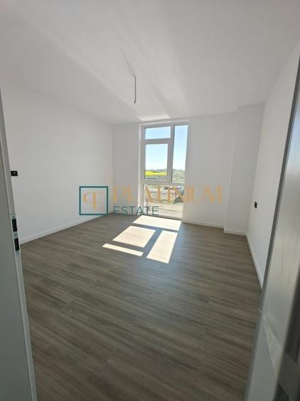 Apartament cu 3 camere decomandat în Torontalului
