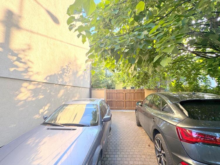 Casă individuală cu 6 camere cu Canalizare în Elisabetin