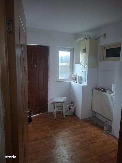 Casă cu 4 camere în Românești