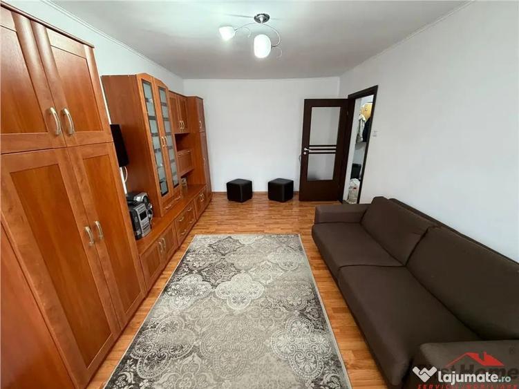 Apartament cu 2 camere decomandat în Est